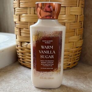 🆕BATH & BODY WORKS: Warm Vanilla Sugar Lotion 24 hr Moisture- Full size